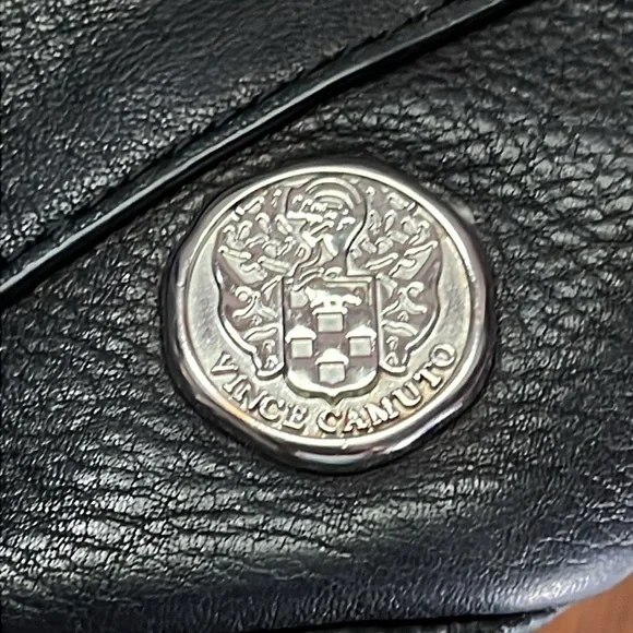 Vince Camuto black leather bucket crossbody bag, cinch top and tassels - Picture 14 of 17